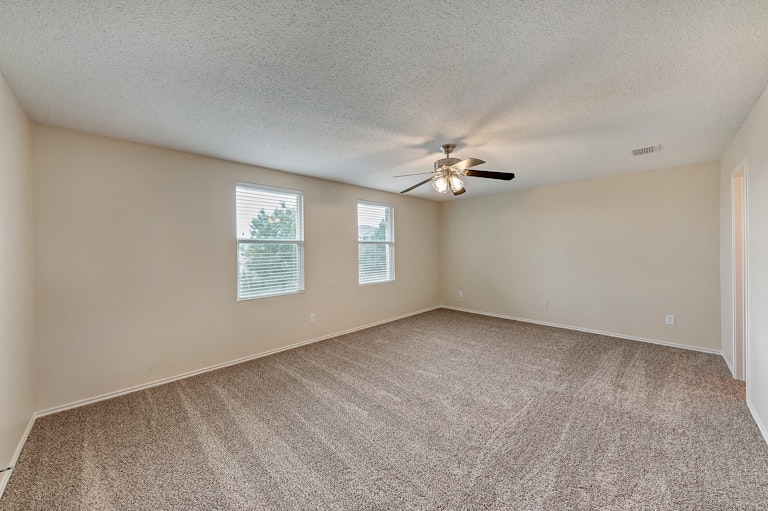 Photo 16 of 26 - 740 Tuscany Trl, Fort Worth, TX 76179