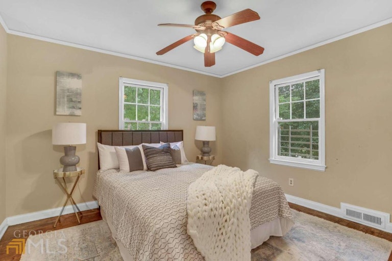 Photo 16 of 27 - 1461 Boulevard Lorraine SW, Atlanta, GA 30311