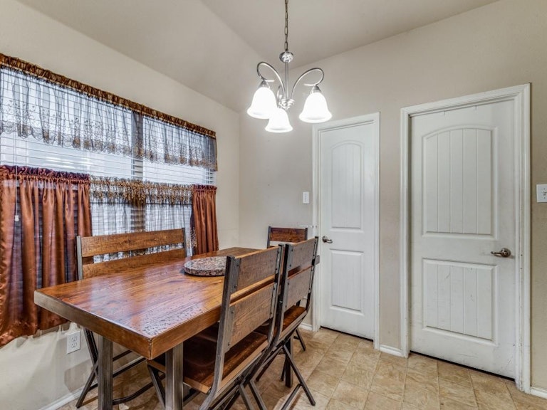 Photo 15 of 25 - 1862 Mason Way, Lancaster, TX 75134