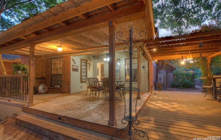 Photo 29 of 48 - 1820 Cypress Rapids Dr, New Braunfels, TX 78130