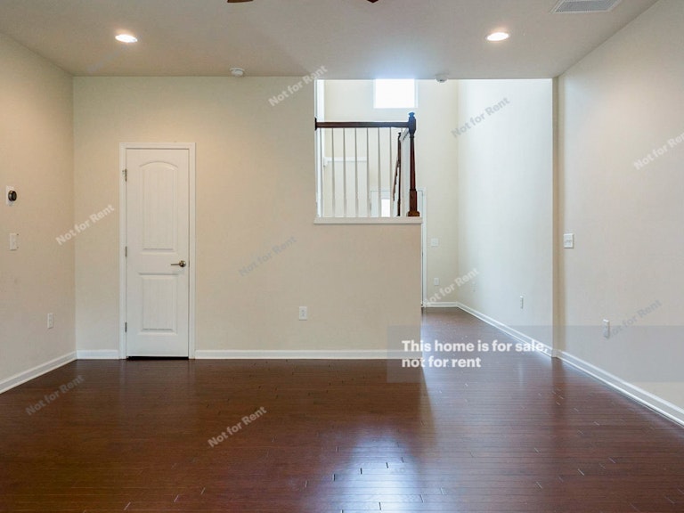 Photo 11 of 33 - 222 Lynchwick Ln, Durham, NC 27703