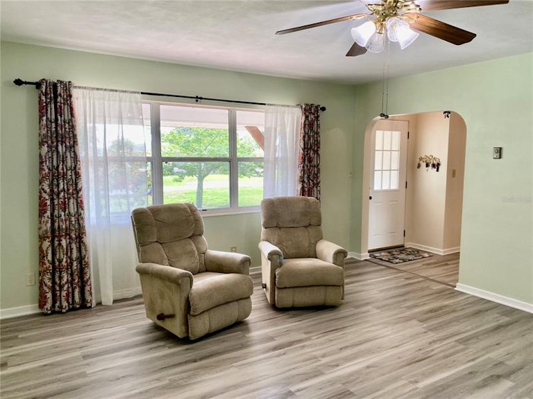 Photo 12 of 60 - 4081 Lake Marianna Dr, Winter Haven, FL 33881