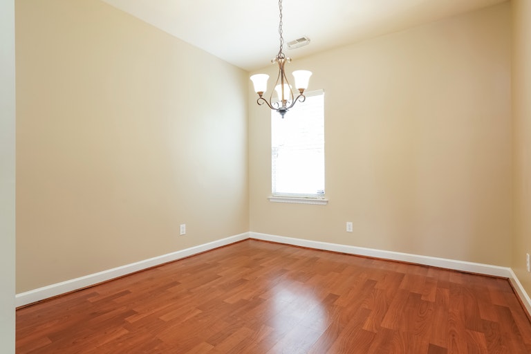 Photo 8 of 25 - 8302 Aspen Mountain Ct, Raleigh, NC 27616