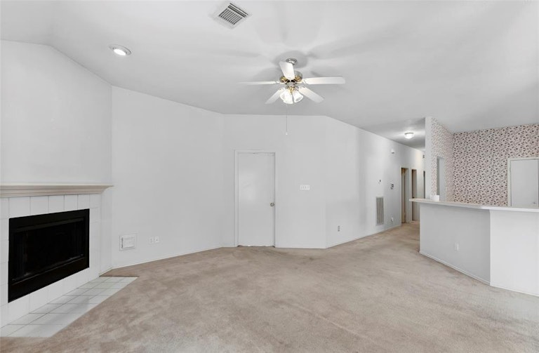 Photo 17 of 30 - 20023 Atasca Villas Dr, Humble, TX 77346
