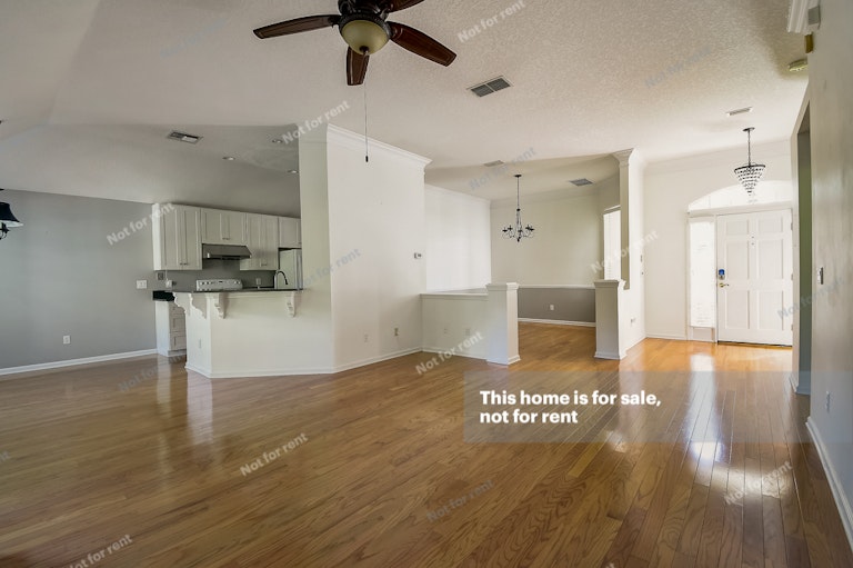 Photo 20 of 36 - 8560 Walden Glen Dr, Jacksonville, FL 32256