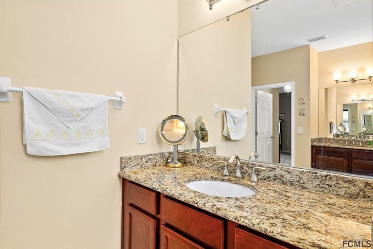 Photo 24 of 39 - 6 Essington Ln, Palm Coast, FL 32164