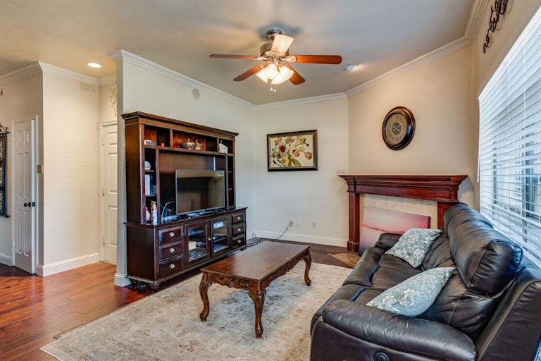 Photo 4 of 15 - 4101 4101A Esters Rd #107A, Irving, TX 75038