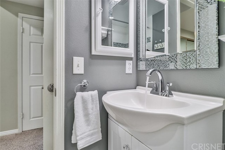 Photo 32 of 75 - 4077 Bending Oak Ct, Moorpark, CA 93021