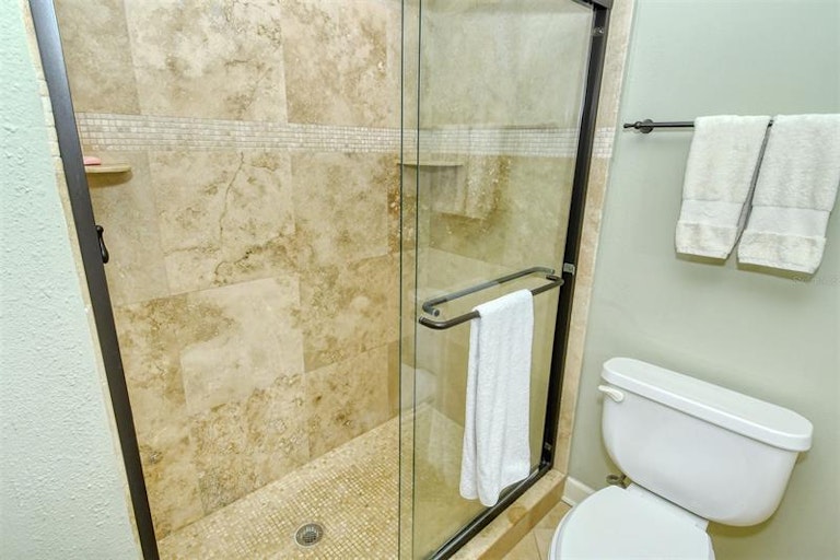 Photo 28 of 77 - 306 Pine Run Dr, Osprey, FL 34229