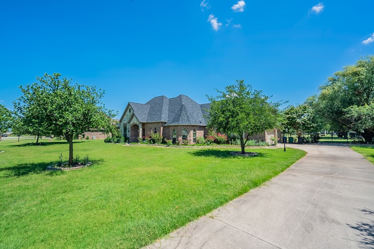 Photo 34 of 34 - 1509 Western Willow Dr, Haslet, TX 76052