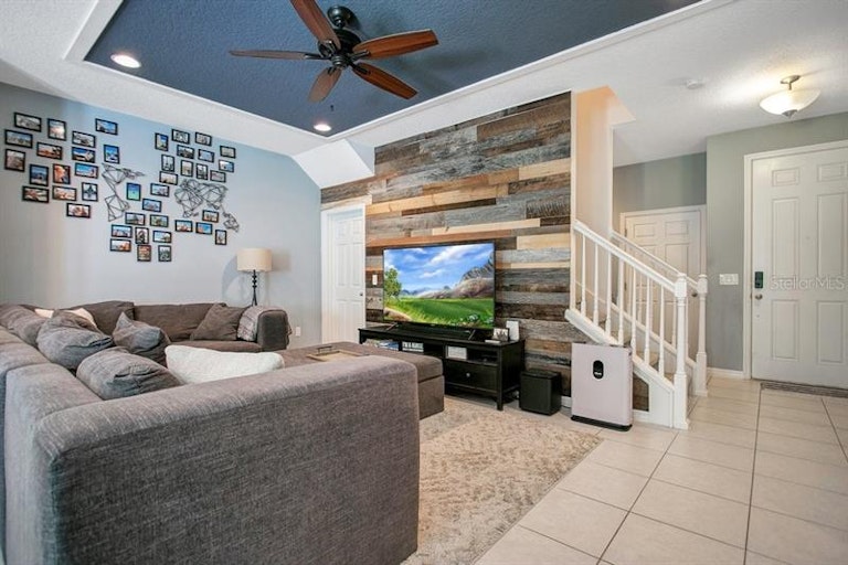 Photo 4 of 33 - 6856 Tussilago Way, Orlando, FL 32822