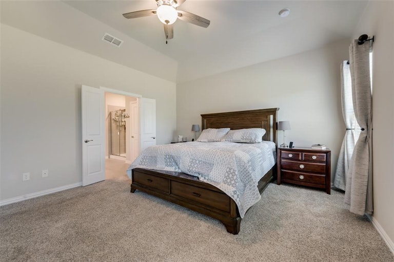 Photo 21 of 40 - 448 Crystal Clear Ln, Princeton, TX 75407