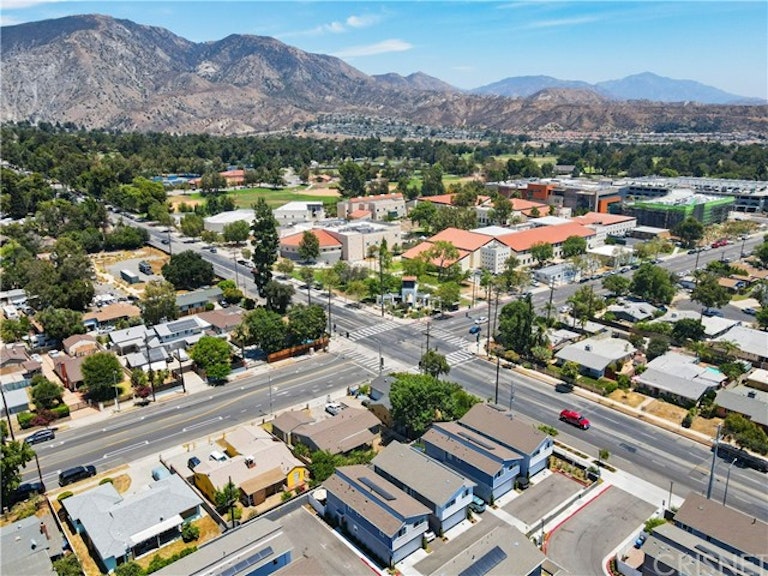 Photo 35 of 35 - 13412 N Manzanillo Ln, Sylmar, CA 91342