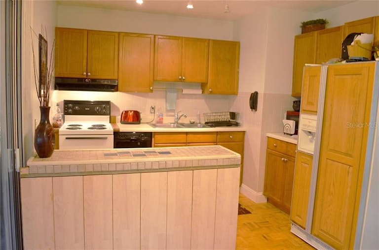 Photo 7 of 23 - 6191 Pinehurst Dr, Spring Hill, FL 34606