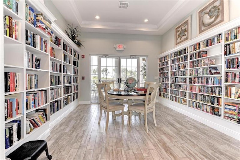 Photo 48 of 56 - 1247 Edgewater Cir #1247, Bradenton, FL 34209