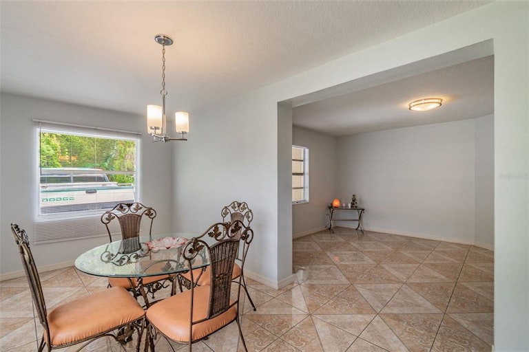 Photo 9 of 40 - 8107 N Lois Ave, Tampa, FL 33614