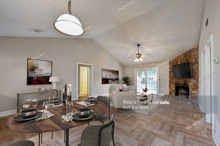 Photo 2 of 30 - 4251 Queensway Dr, Jacksonville, FL 32257