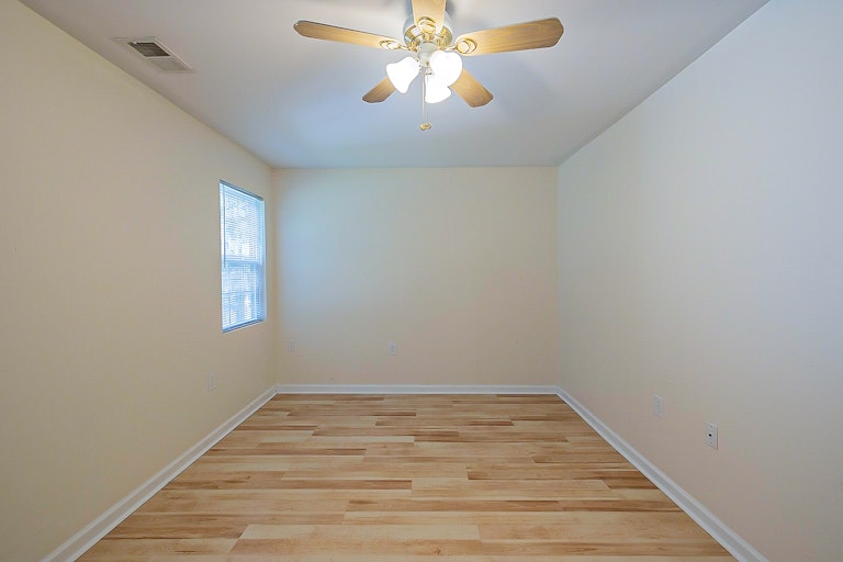 Photo 12 of 14 - 127 Leonard St, Mooresville, NC 28115