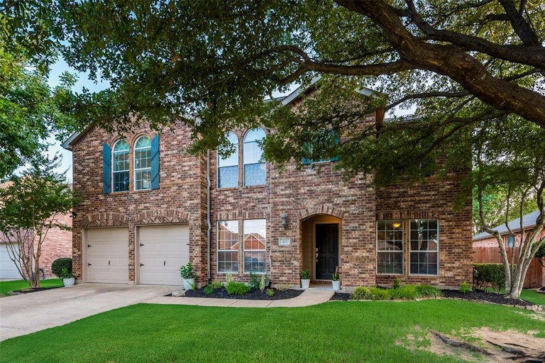 Photo 6 of 37 - 211 Pinewood Trl, Forney, TX 75126