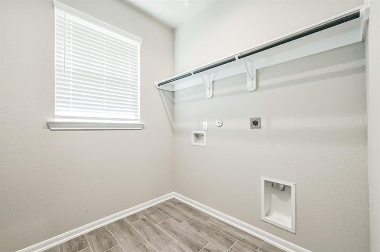 Photo 30 of 36 - 6822 Aspen Peak Dr, Baytown, TX 77521
