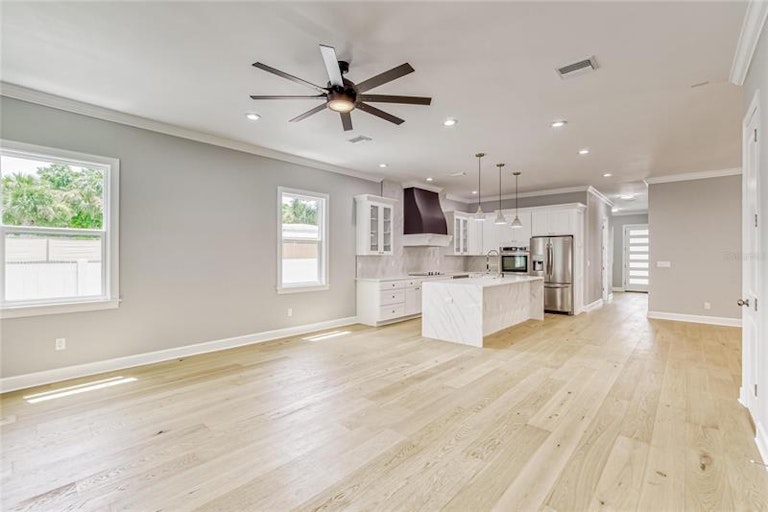 Photo 26 of 62 - 3108 W Cherokee Ave, Tampa, FL 33611