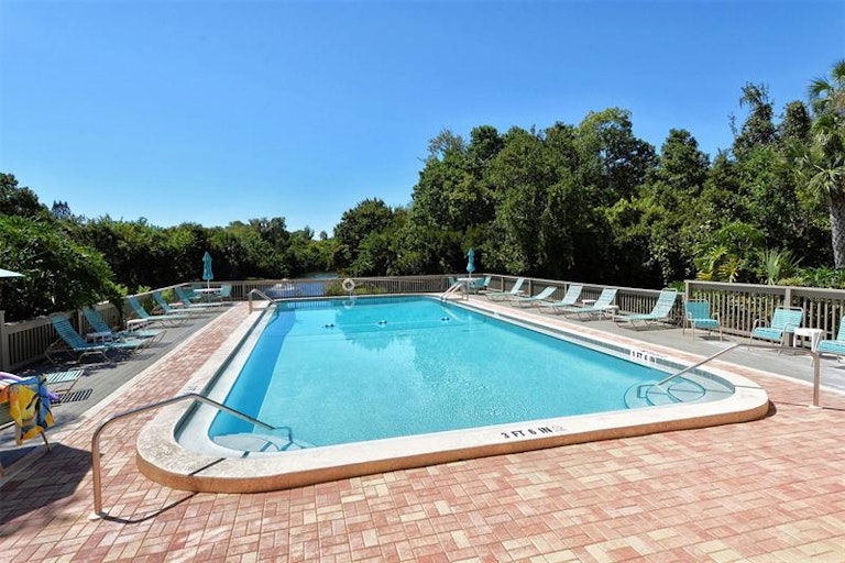 Photo 47 of 77 - 306 Pine Run Dr, Osprey, FL 34229
