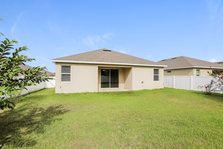 Photo 26 of 26 - 1392 Merion Dr, Mount Dora, FL 32757