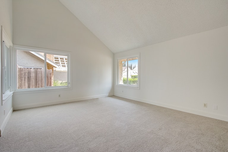 Photo 15 of 44 - 8017 Stone Canyon Cir, Citrus Heights, CA 95610