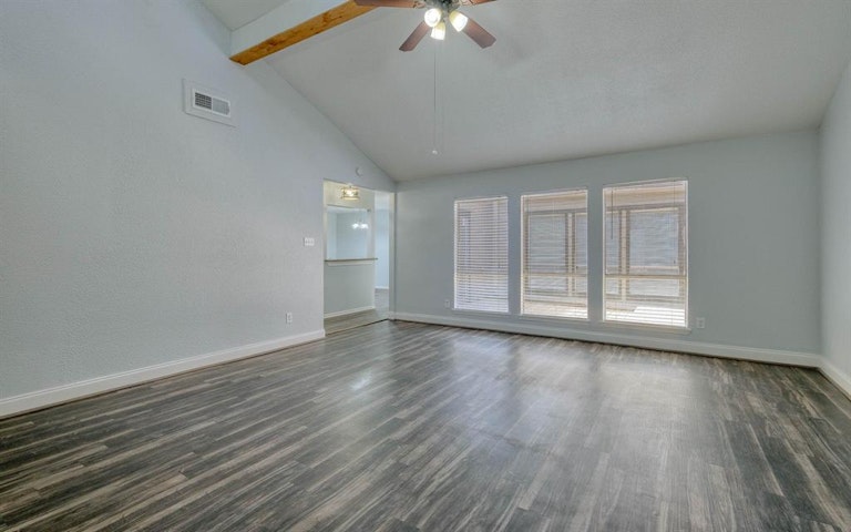 Photo 3 of 27 - 13411 Ravensway Dr, Cypress, TX 77429