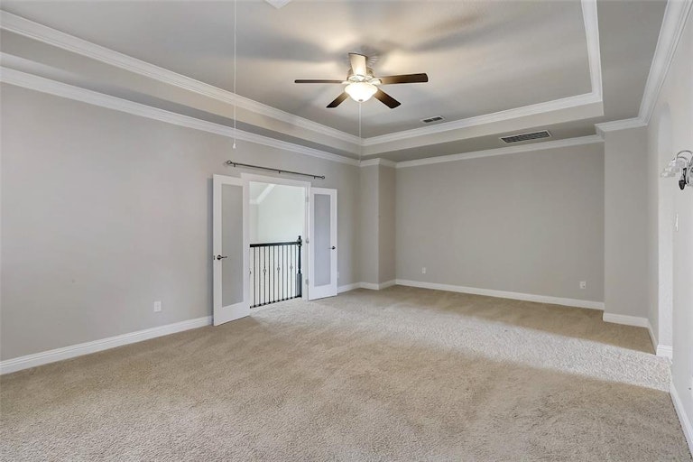 Photo 27 of 40 - 1704 Oak Leaf Pass Dr, Houston, TX 77055
