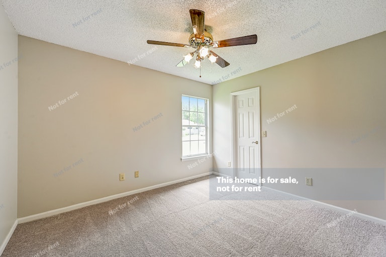 Photo 22 of 31 - 8281 Velvet Springs Ln, Jacksonville, FL 32244