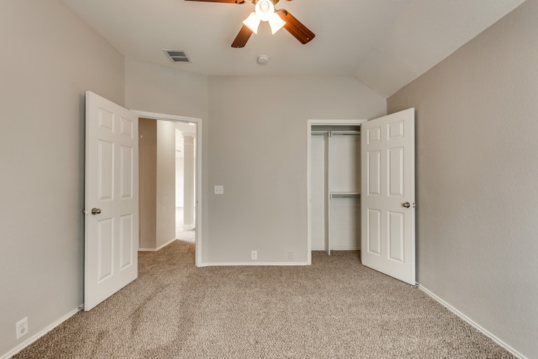 Photo 23 of 28 - 4604 Vista Meadows Dr, Fort Worth, TX 76244