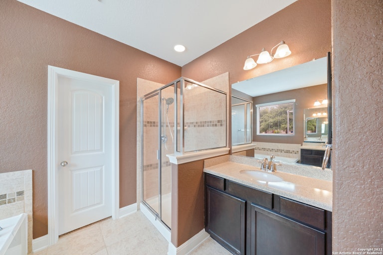 Photo 20 of 34 - 428 Seminole Dr, Cibolo, TX 78108
