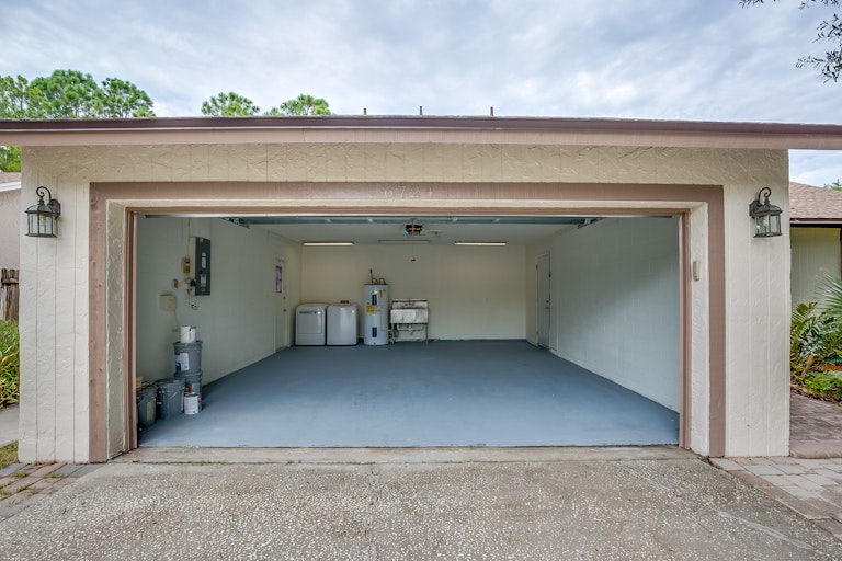 Photo 18 of 19 - 6724 Islander Ln, Tampa, FL 33615