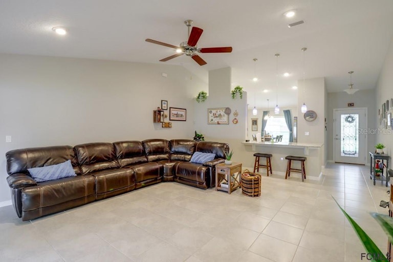 Photo 8 of 40 - 39 Rickenbacker Dr, Palm Coast, FL 32164