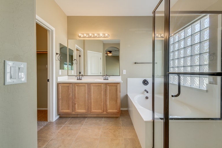Photo 19 of 36 - 304 W Dragon Tree Ave, San Tan Valley, AZ 85140