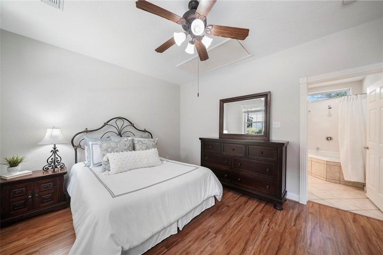 Photo 38 of 48 - 228 W 33rd St, Houston, TX 77018