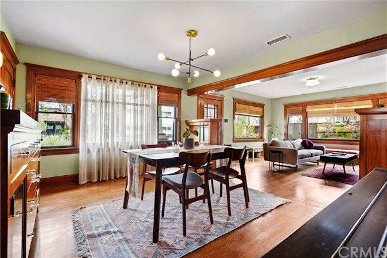 Photo 11 of 42 - 526 E 8th St, Long Beach, CA 90813