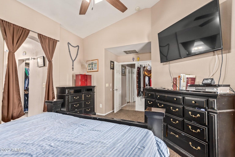Photo 13 of 28 - 378 W Santa Gertrudis Cir, San Tan Valley, AZ 85143