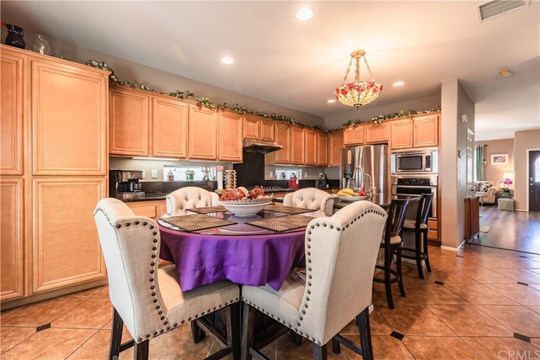 Photo 14 of 48 - 7931 Barnstormer Ct, Chino, CA 91708
