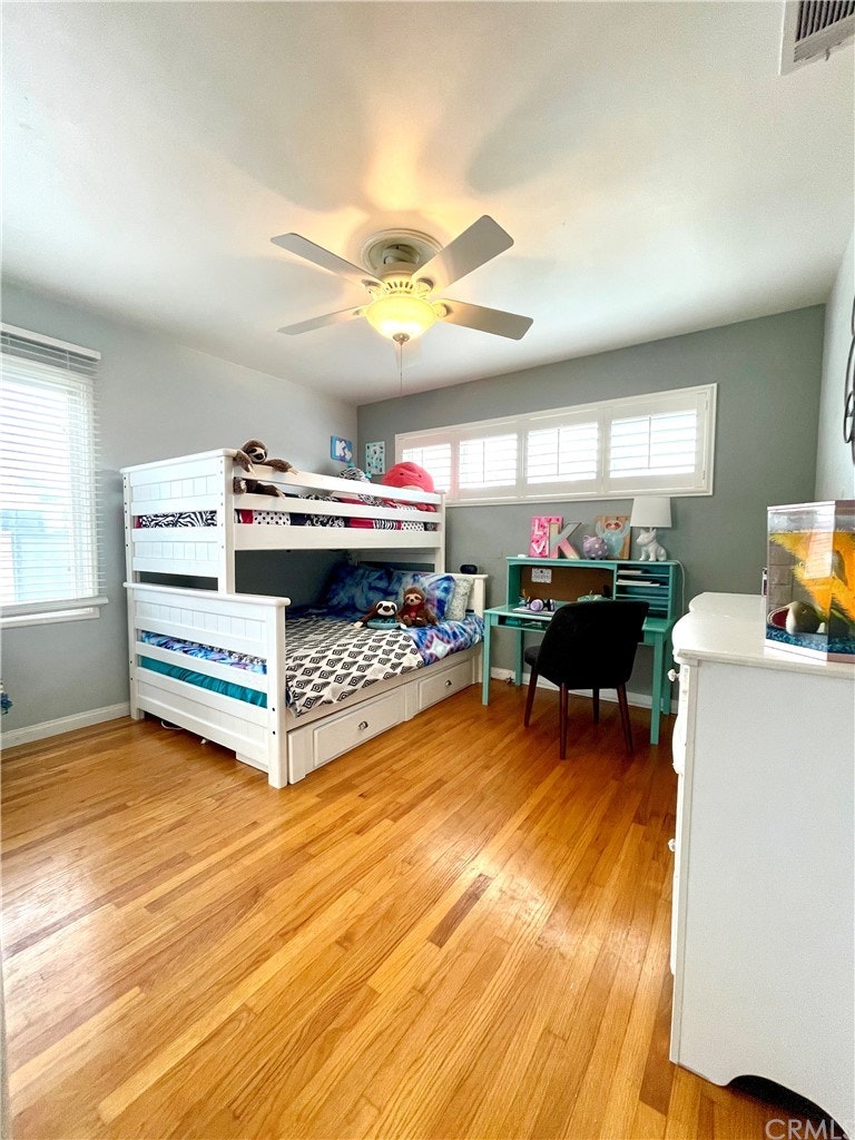 Photo 31 of 51 - 5807 E Monlaco Rd, Long Beach, CA 90808