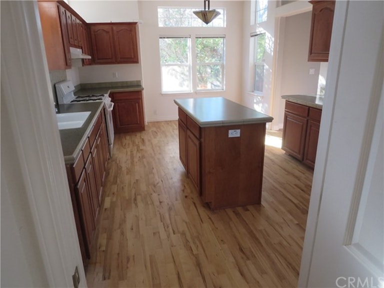 Photo 22 of 35 - 47280 Rainbow Oaks Dr, Temecula, CA 92592