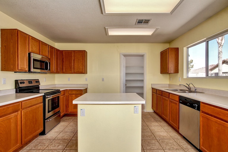 Photo 2 of 23 - 8132 E Onza Ave, Mesa, AZ 85212