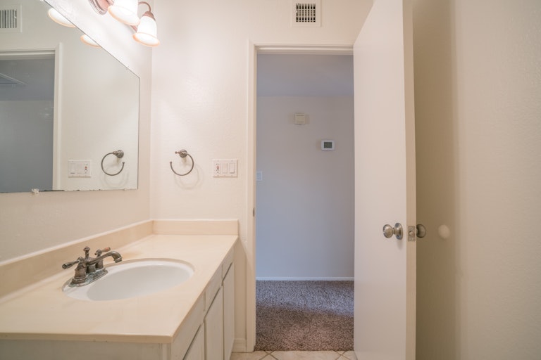 Photo 22 of 26 - 10612 N 47th Dr, Glendale, AZ 85304