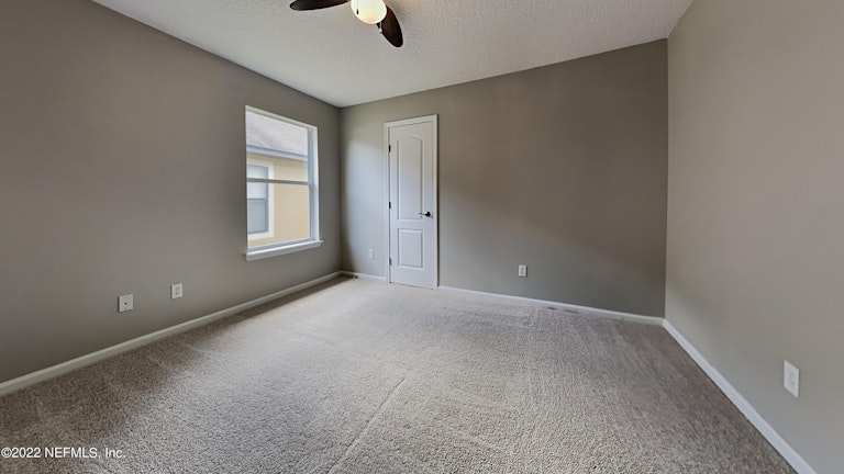 Photo 13 of 19 - 640 Acorn Chase Dr, Orange Park, FL 32065