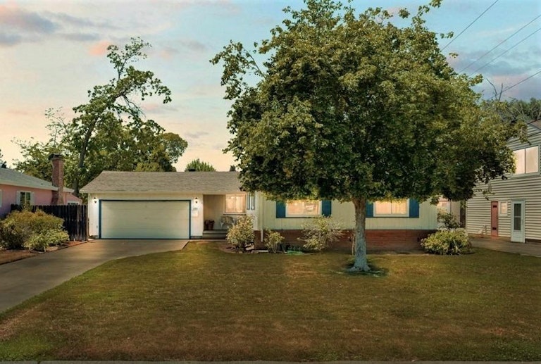 Photo 1 of 31 - 3359 Becerra Way, Sacramento, CA 95821