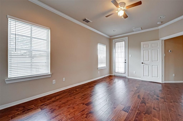 Photo 7 of 38 - 2 Olmstead Row, Spring, TX 77380