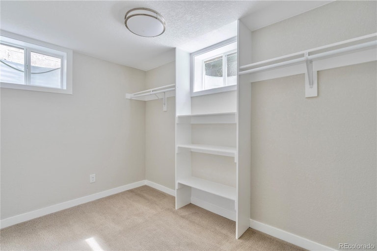 Photo 30 of 37 - 1760 S Filbert Ct, Denver, CO 80222