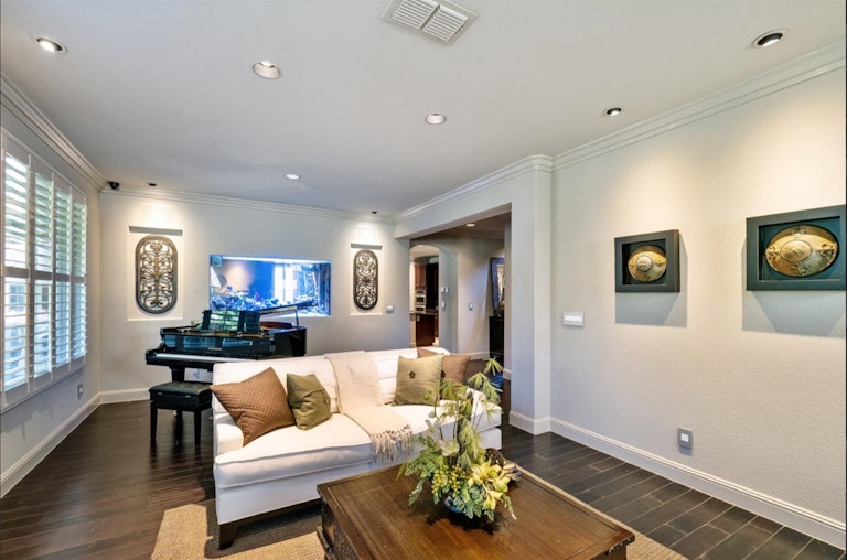 Photo 21 of 49 - 309 Fieldbrook Ct, Roseville, CA 95747
