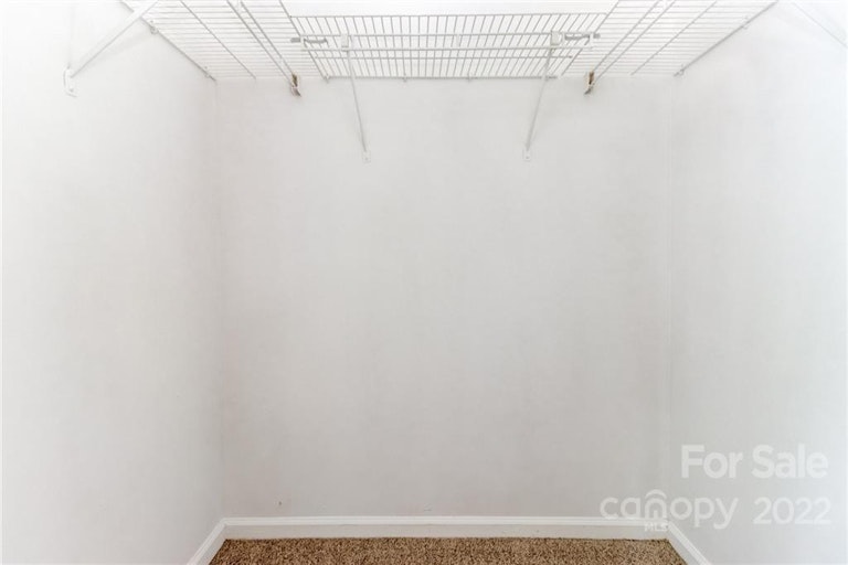 Photo 23 of 32 - 11231 Shandon Way Ln, Charlotte, NC 28262